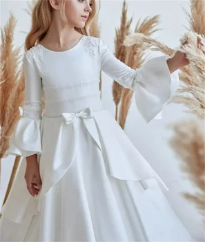 Платье для девочки в цветочек Белое Пышное атласное Свадебное платье с аппликацией в виде банта и рюшами, элегантное платье в цветочек для первого евхаристического дня рождения ребенка
