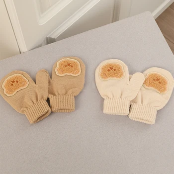 Корейские Детские перчатки с милым Медведем, Мультяшные Зимние Вязаные Перчатки с полными пальцами для малышей, Теплые варежки для дома и улицы
